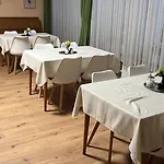 Haven - Am Stadion מלון 3*
