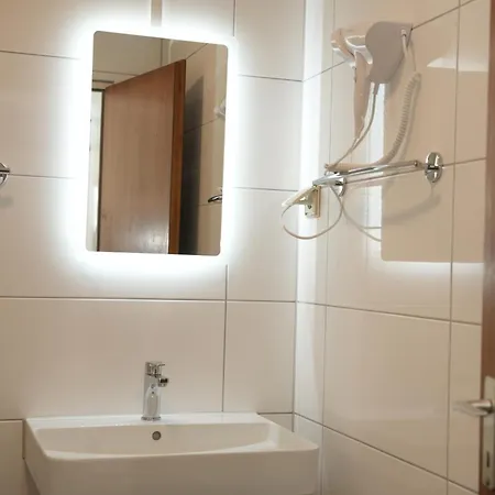 Haven - Am Stadion فندق