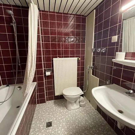 Am Stadion 3* Leverkusen