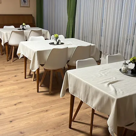 Haven - Am Stadion ホテル 3*