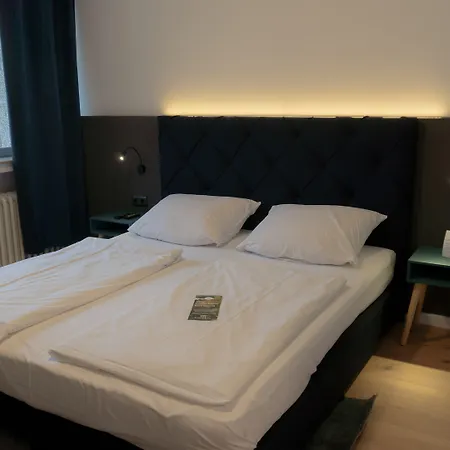 فندق Haven - Am Stadion 3*