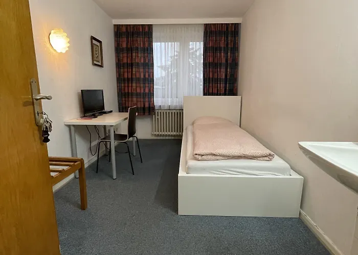 Haven - Am Stadion Hotel 3*